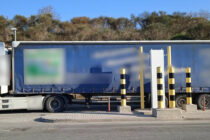 Κήποι: Διακινητής προσπάθησε να εισέλθει στην χώρα κρύβοντας 12 άτομα σε φορτηγό