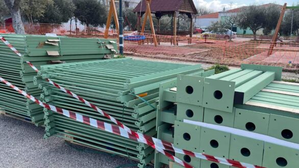 Συνεχίζονται οι εργασίες αναβάθμισης στις παιδικές χαρές του Δήμου Αλεξανδρούπολης