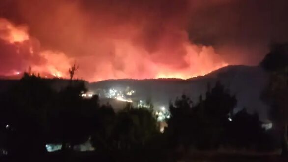 Εκκενώνεται ο οικισμός της Δαδιάς