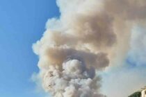 Μαίνεται η φωτιά στη Θάσο – Μήνυμα από το 112 για εκκένωση των Κοινύρων