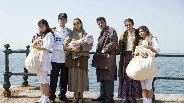 Η παράσταση «Τα κοριτσάκια με τα ναυτικά» στην Αρχαία Ζώνη