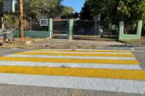 Ξεκίνησαν οι εργασίες συντήρησης των διαγραμμίσεων έξω από σχολικές μονάδες του Δήμου Αλεξανδρούπολης