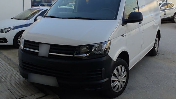 Φέρες: Συλλήψεις 3 διακινητών που μετέφεραν 11 συνολικά άτομα με φορτηγάκια