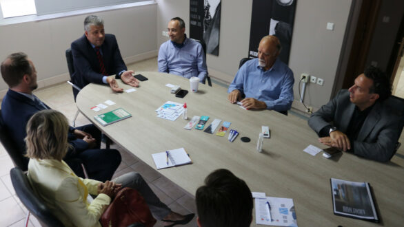 Συνάντηση του Προέδρου του Επιμελητηρίου Έβρου Χριστόδουλου Τοψίδη με τον Αμερικανό Διπλωμάτη Isaac Hansen – Joseph