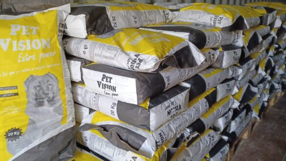 27 τόνους τροφής για αδέσποτους σκύλους και γάτες προμηθεύτηκε ο Δήμος Αλεξανδρούπολης