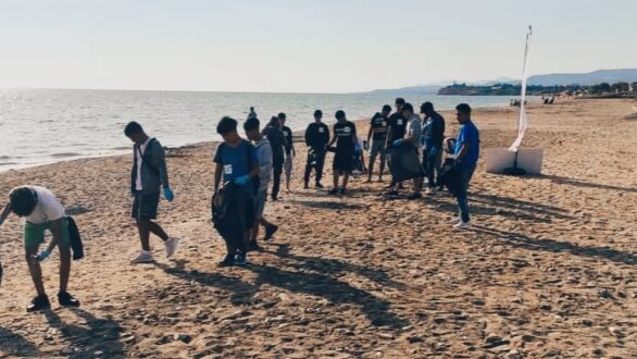 Εθελοντές, σύλλογοι και φορείς καθάρισαν τις ακτές της παραλιακής ζώνης Αλεξανδρούπολης