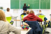 ΥΠΑΙΘ: Υπουργική απόφαση για την υλοποίηση του «Πολλαπλού Βιβλίου» στα σχολεία