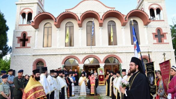 Τα 40 χρόνια της γιορτάζει η εκκλησία των Ταξιαρχών στη Σαγήνη Ορεστιάδας και υποδέχεται την Τίμια Κάρα του Αγ. Παντελεήμονος