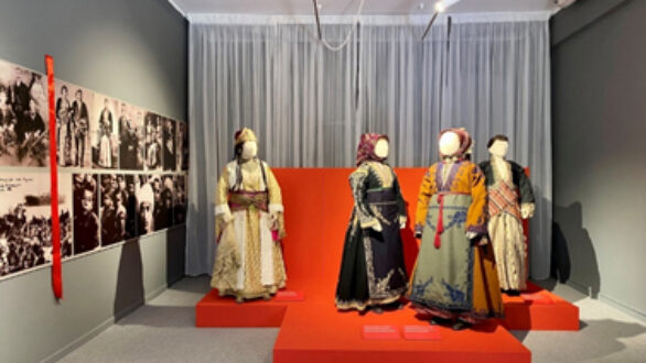 Ημερίδα Ενδυμασιολογίας (διαδικτυακά): «Ο ενδυματολογικός πολιτισμός του Μικρασιατικού Ελληνισμού στο Μουσείο»