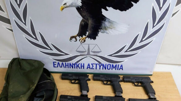 Έβρος: Όπλα και ναρκωτικά είχε στο σακίδιό του αλλοδαπός που εισήλθε παράνομα από την Τουρκία