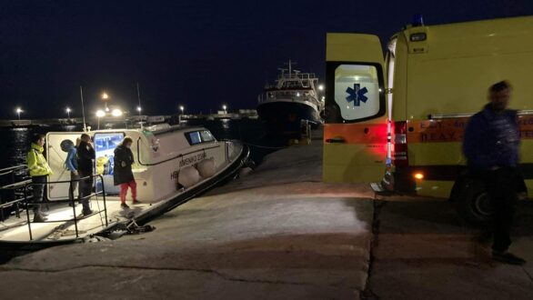 Σαμοθράκη: Πραγματοποιήθηκε διακομιδή 48χρονης ασθενούς υπό αντίξοες συνθήκες