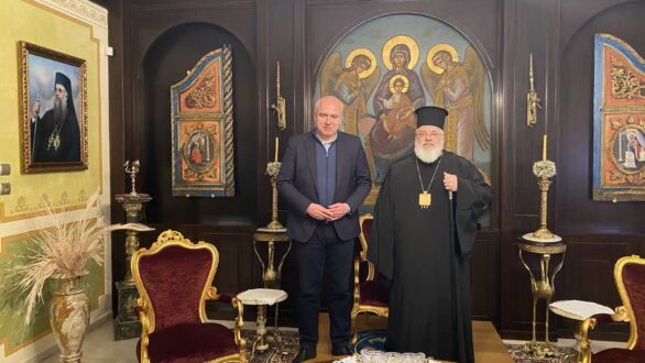 Συνάντηση Περιφερειάρχη με τον Μητροπολίτη Δαμασκηνό