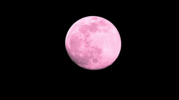 Πανσέληνος Απριλίου: Πότε έρχεται το Ροζ Φεγγάρι