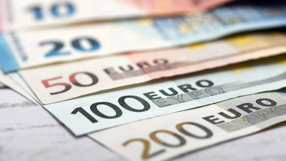Καταβάλλεται σήμερα το μπόνους 300 ευρώ σε επιπλέον 10.290 μακροχρόνια ανέργους