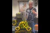 Η Ορεστιάδα στέλνει το μήνυμα “Ο αθλητισμός ενώνει” – Το μήνυμα του Δημάρχου με το το Κύπελλο της ΑΕΚ και την φανέλα του ΠΑΟΚ