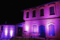 Φωταγωγείται ροζ το Μουσείο Μετάξης για την Παγκόσμια Ημέρα Κατά του Καρκίνου του Μαστού
