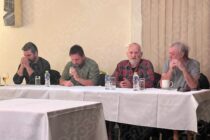 Είναι στο χέρι μας: Παραιτήθηκε ο Σ. Παπανδρέου, η έδρα στον Σ. Κυργιάννη