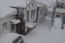 Σφοδρός ο χιονιάς στην Σαμοθράκη – Συνεχείς οι προσπάθειες του Δήμου για αντιμετώπιση των προβλημάτων