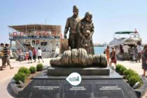 Μνημείο “όσων έζησαν ξένοι σε ξένο τόπο” στην Τουρκία θυμίζει ότι η προσφυγιά δεν έχει όρια