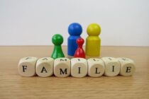 «Γνωριμία με την Play therapy»: Βιωματικά εργαστήρια για μικρούς και μεγάλους στο Μουσείο Μετάξης