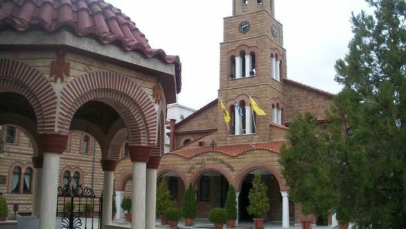 Ορεστιάδα: Ήχησαν πένθιμα 57 φορές οι καμπάνες στο Ναό Αγίων Θεοδώρων