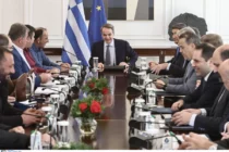 Μητσοτάκης σε αγρότες: Φθηνότερο ρεύμα για όλους για 2+8 χρόνια – Προκαταβολή του ΕΦΚ 40 εκατ. στα τέλη Μαρτίου