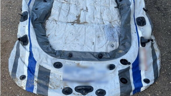 Επ’ αυτοφώρω πιάστηκε διακινητής που μετέφερε 11 άτομα με βάρκα στα Μαράσια