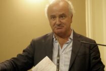 Πέθανε το ιστορικό στέλεχος του ΠΑΣΟΚ Μιχάλης Χαραλαμπίδης