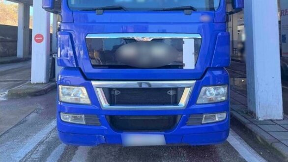 Συνελήφθη αλλοδαπός ο οποίος προωθούσε στη χώρα μη νόμιμους μετανάστες