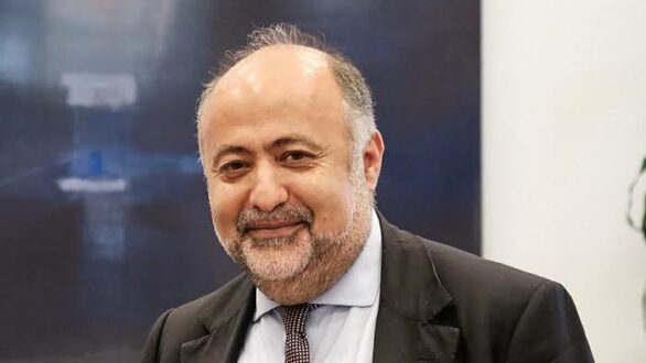 Δ. Τσιόδρας: Από σήμερα ένας τύπος φορτιστή για όλες τις ηλεκτρονικές συσκευές