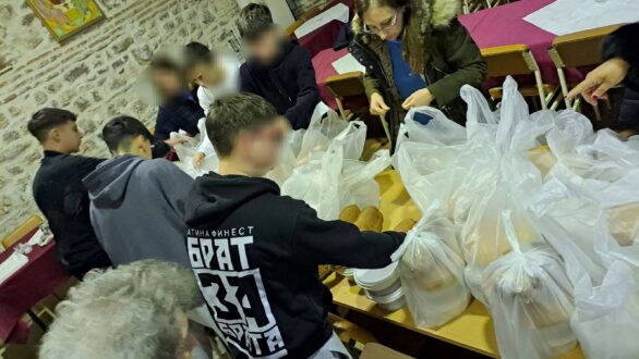 1ο Γυμνάσιο Διδυμοτείχου: Συγκέντρωσαν τρόφιμα για να βοηθήσουν άπορους συμπολίτες τους