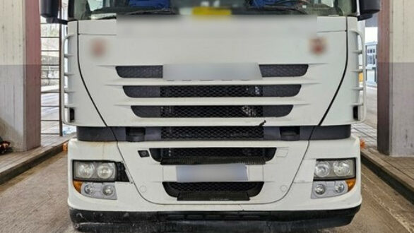 Συνελήφθη αλλοδαπός ο οποίος προωθούσε στη χώρα μη νόμιμους μετανάστες