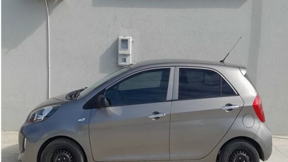 Συνελήφθη διακινητής χωρίς άδεια οδήγησης και με 7 μετανάστες