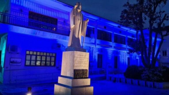 Ο Δήμος Ορεστιάδας φωταγωγεί το Δημαρχείο για την Παγκόσμια Ημέρα Ευχής