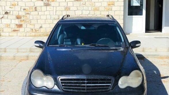 Συνελήφθη διακινητής σε οικισμό του Έβρου με 10 μετανάστες