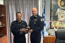 Δωρεά στην Τροχαία έξι φορητών φορτιστών μπαταρίας από την Ένωση Αξιωματικών ΕΛ.ΑΣ