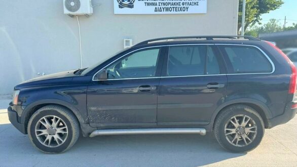 Συνελήφθη διακινητής ο οποίος προωθούσε στη χώρα μη νόμιμους μετανάστες