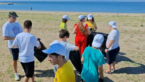 Παγκόσμια Ημέρα Περιβάλλοντος – Τα παιδιά του Ειδικού Σχολείου Αλεξανδρούπολης καθαρίζουν με χαμόγελο την παραλία