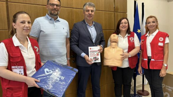 Παράδοση ένα πλήρες σετ εκπαιδευτικών προπλασμάτων για πρώτες βοήθειες Ερυθρό Σταυρό Αλεξανδρούπολης