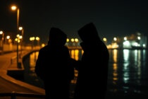 Έκλεψαν από ανήλικους κινητά και λεφτά σε  παραλιακή περιοχή της Αλεξανδρούπολης