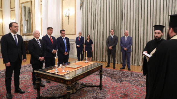 Ορκίστηκαν τα νέα μέλη του κυβερνητικού σχήματος