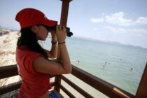 Αλεξανδρούπολη: Δίχρονη έπλεε χωρίς τις αισθήσεις της – Διασώθηκε από ναυαγοσώστριες