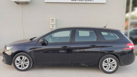 Γυναίκα πίσω από τιμόνι διακίνησης στον Έβρο – Συνελήφθη με επτά μετανάστες