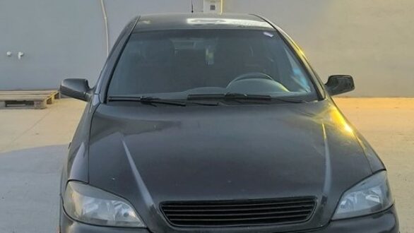 Συνελήφθη διακινητής με 14 μη νόμιμους μετανάστες