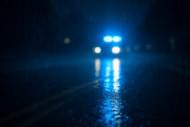 Τροχαίο ατύχημα στην Οινόη: Ηλικιωμένη γυναίκα τραυματίστηκε έξω από βενζινάδικο