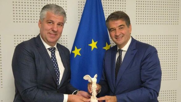 Συνάντηση Περιφερειάρχη με τον Ευρωπαίο Επίτροπο Περιφερειακής Πολιτικής