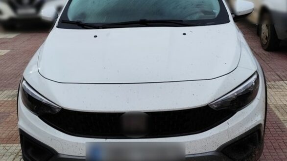 Συνελήφθη διακινητής με 7 μη νόμιμους μετανάστες