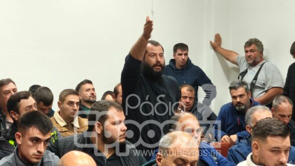 Μπλόκο στις Καστανιές και τρακτέρ στις πλατείες – Σε θέση μάχης οι αγρότες του Βορείου Έβρου