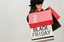 Σήμερα η «Black Friday»- Τι να προσέξουν οι καταναλωτές