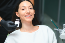 Όψεις πορσελάνης: Όλη η αλήθεια για το χαμόγελο που σκέφτεσαι να αποκτήσεις